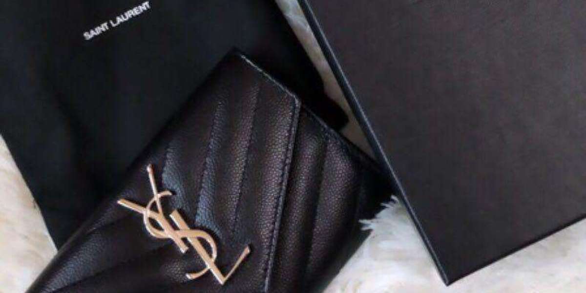 YSL日落包推薦：Saint Laurent Sunset中號鱷魚紋包包穿搭解析