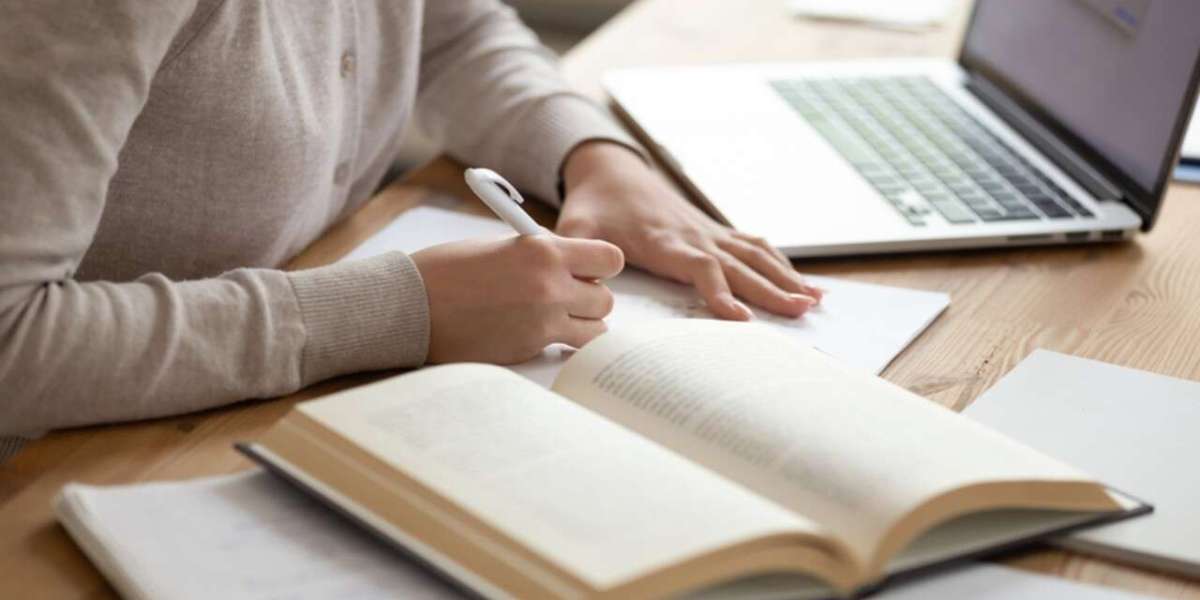 How the Best Online Writing Services Can Help You Succeed in Education